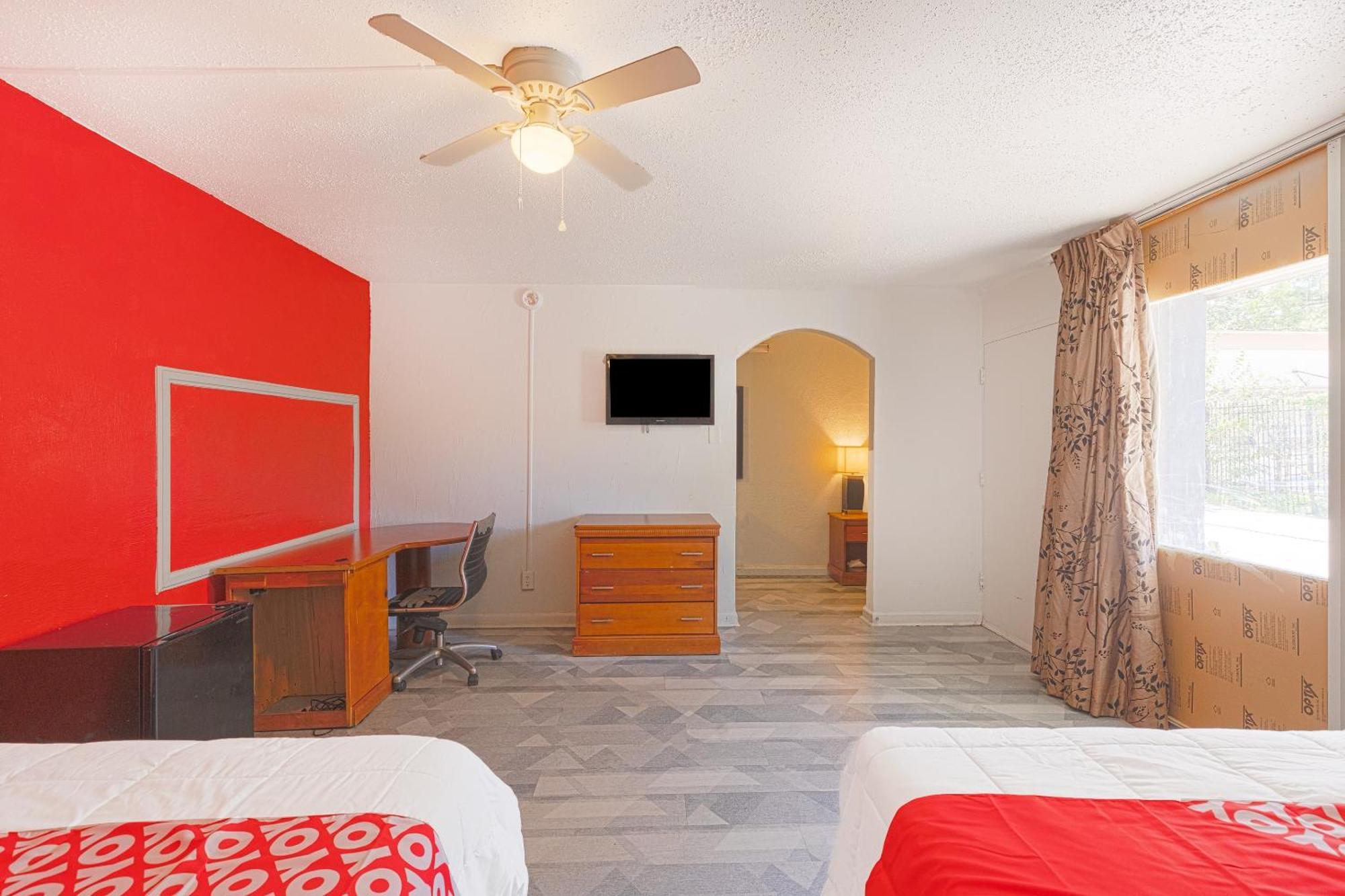 Oyo Hotel Houston, Tx Near Medical Center Nrg Stadium エクステリア 写真
